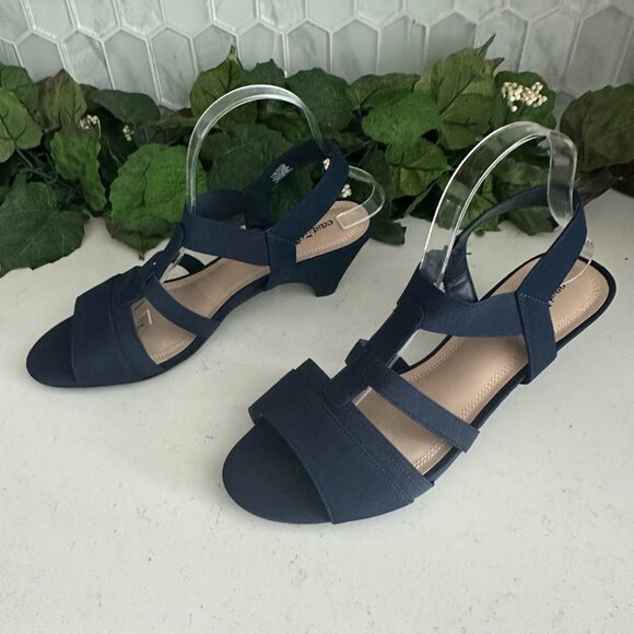 East 5th Womens Navy Sandals With Memory Foam & Kitten Heels - Picture 2 of 8